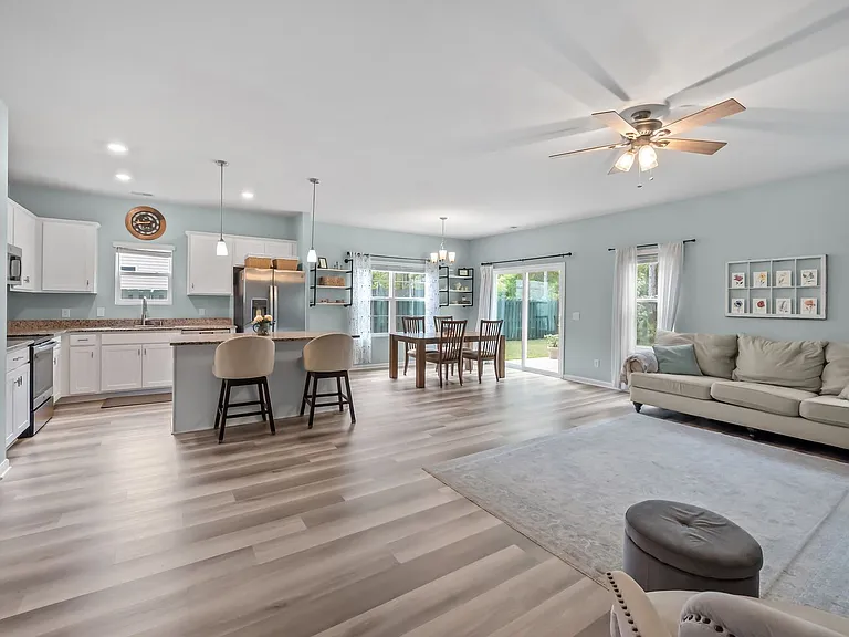 1431 Waybridge Way — Photo 11