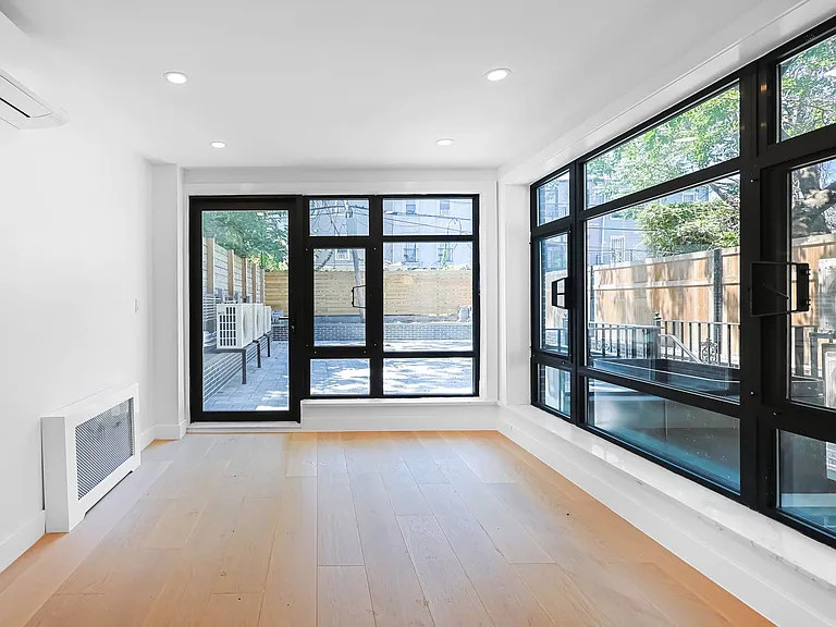 153 Weirfield St #B — Photo 33