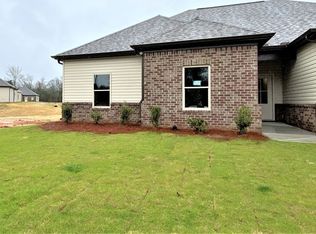 106 White Oak Cir, Lincoln, AL 35096