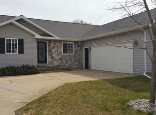 9515 Aspen View Dr, Grand Blanc, MI 48439