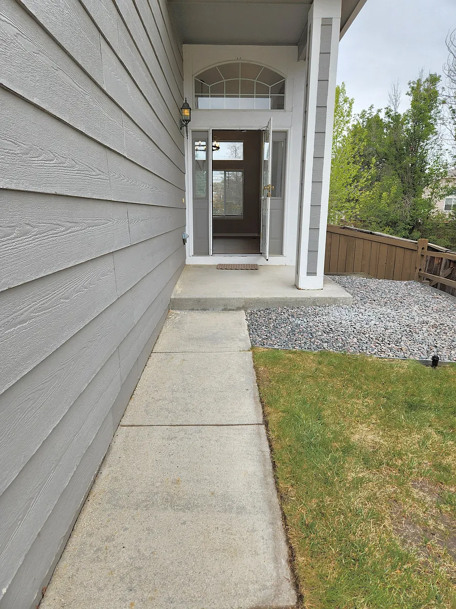 Building Photo - 10187 Woodrose Ln