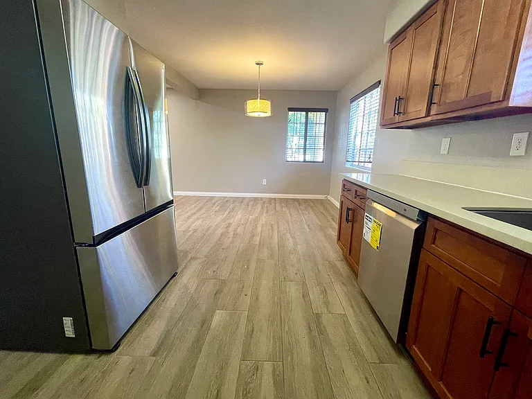 3035 S Palm Grove Ave #3035 — Photo 8