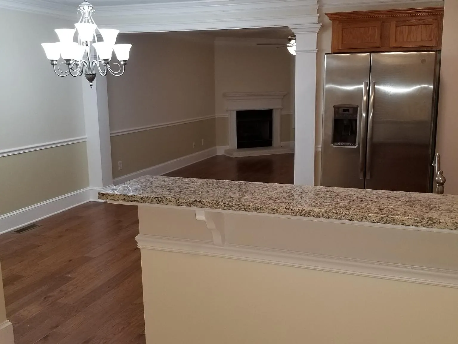 3 bed, 3.5 bath, 2052 sqft, $1,875 — Photo 3