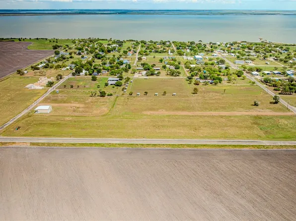 1739 Highway 239 E, Austwell, TX 77950