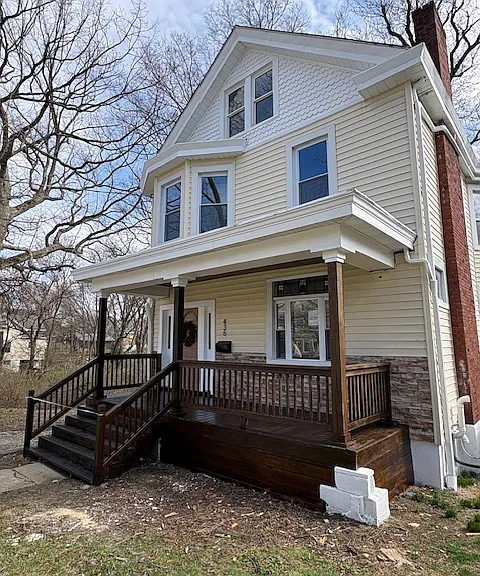 436 Hawthorne Ave — Photo 1