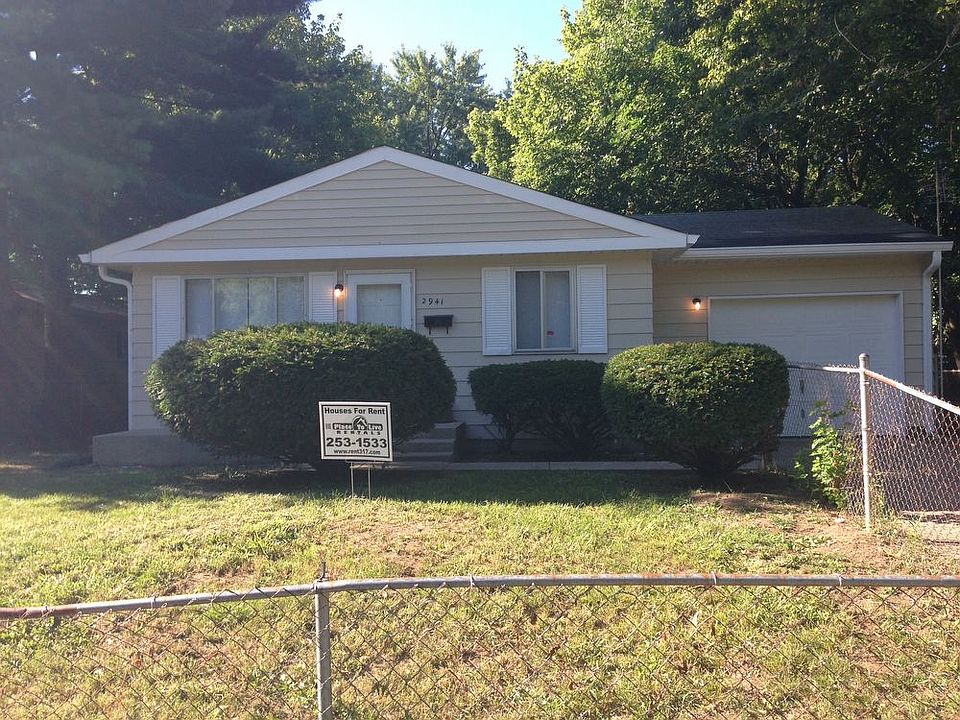 1st image of 2941 Roberta Dr