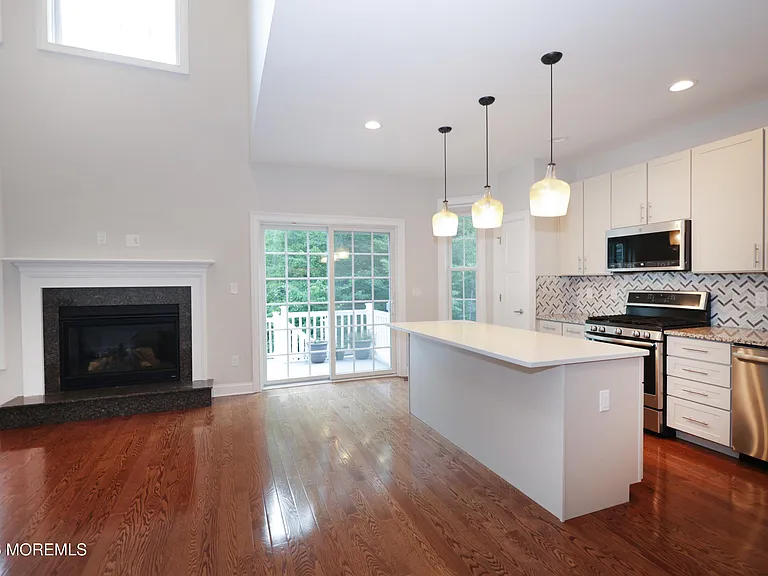 10 Gonzalez Dr — Photo 7