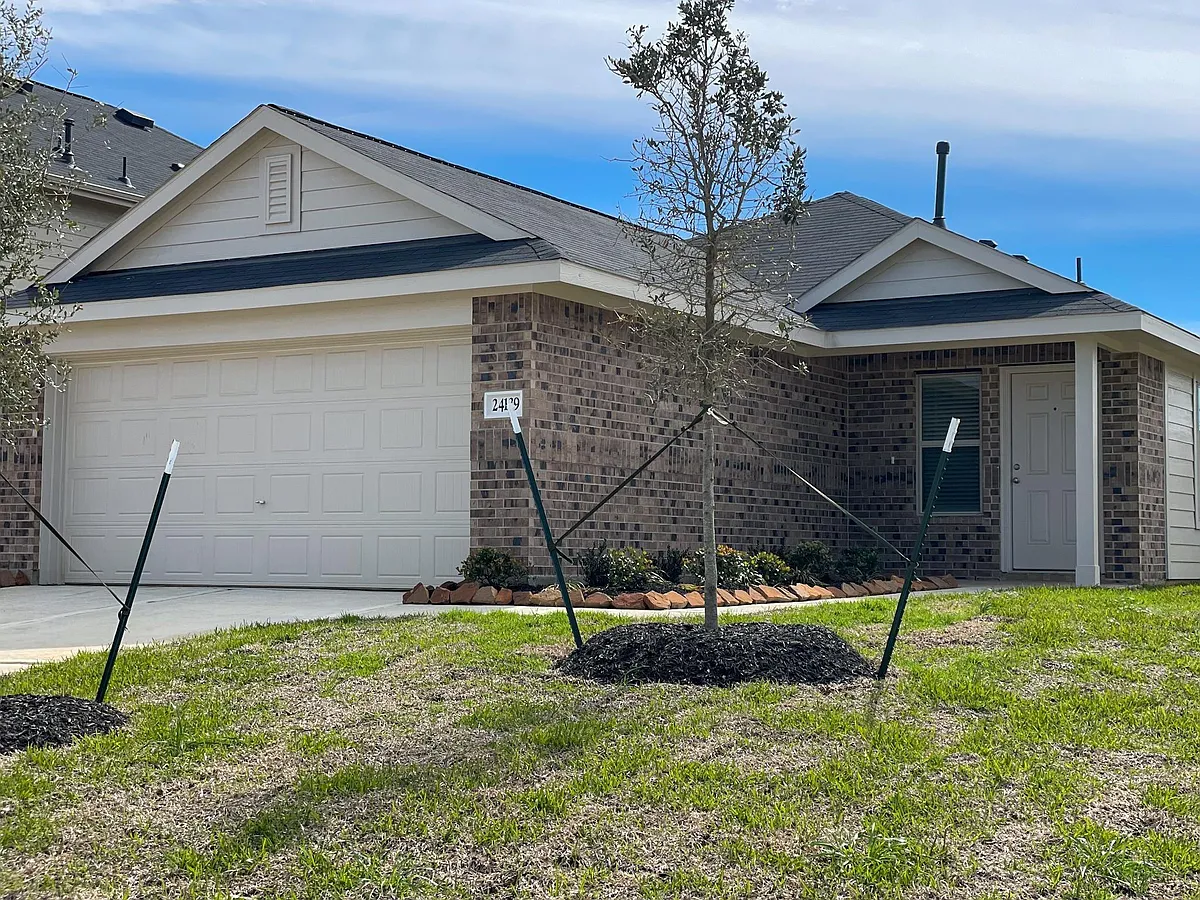 Building Photo - 24139 Wandering Brook Dr