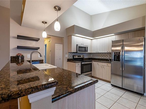 4th image of 317 Northway Dr