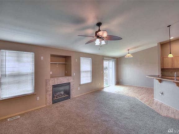 3rd image of 942 Gina Ct SE