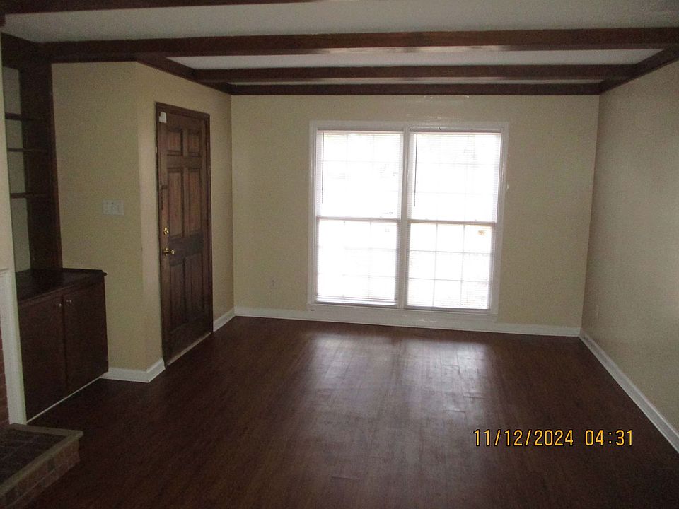 2nd image of 2810A Westgate Dr