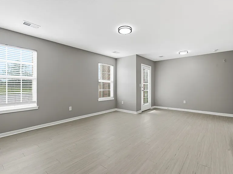 Villa Estates at Lenexa — Photo 6