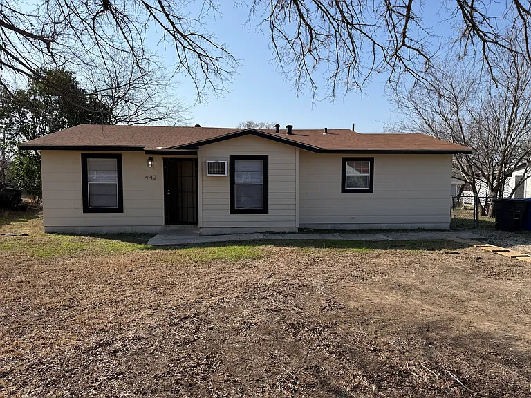 442 Demya Dr — Photo 1