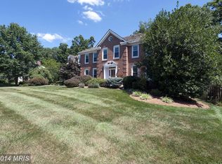 6413 Woodland Run Ct, Clifton, VA 20124