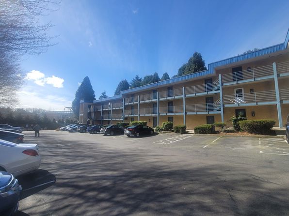 3469 S 152nd St APT 209