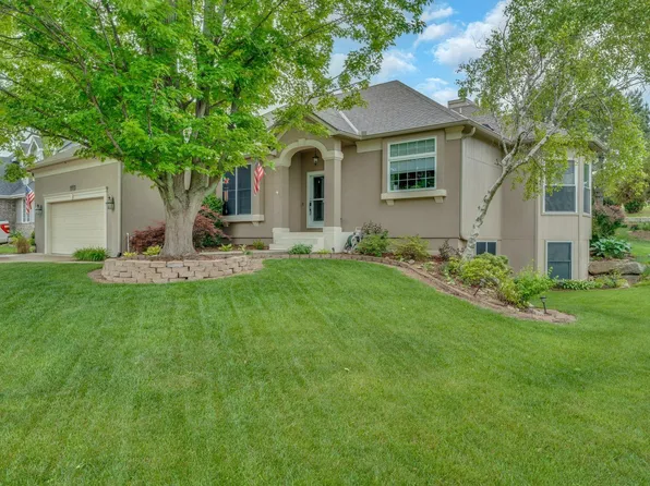 4513 SW Moundview Dr, Topeka, KS 66610