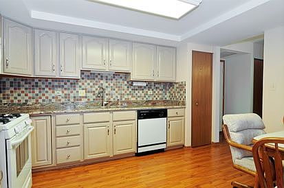 5th image of 11020 S Keating Ave APT 103