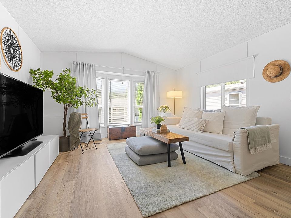 1st image of 3295 Sunnyside Rd #86