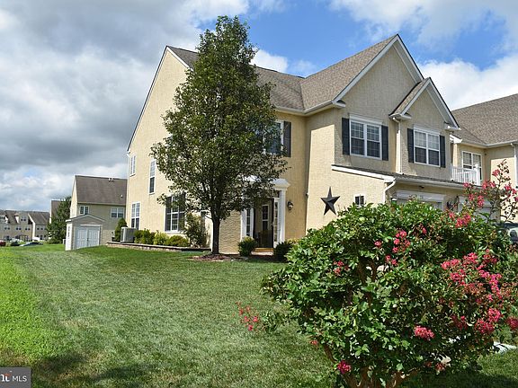 2nd image of 79 Springfield Cir