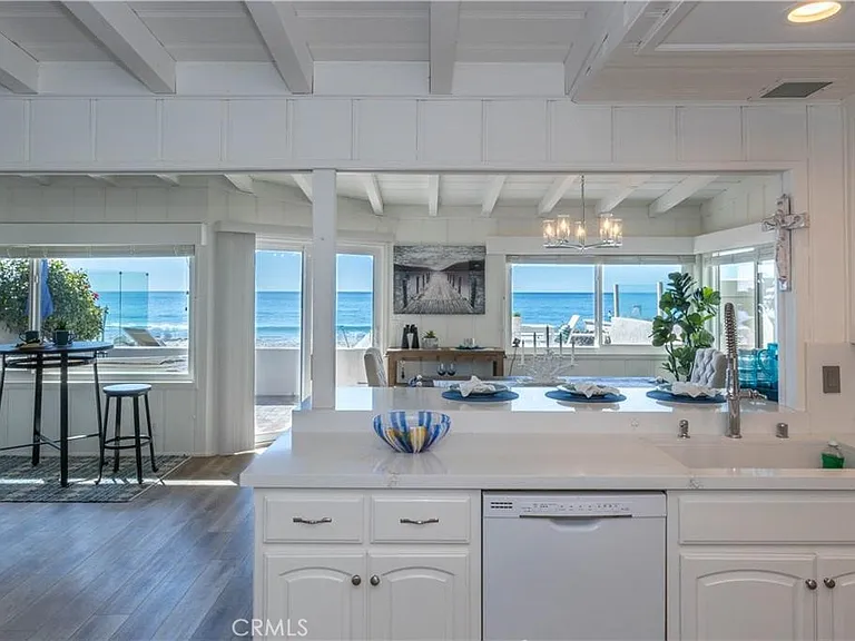 35325 Beach Rd — Photo 7