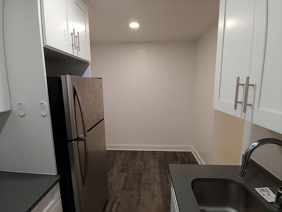 4th image of 4801 42nd St