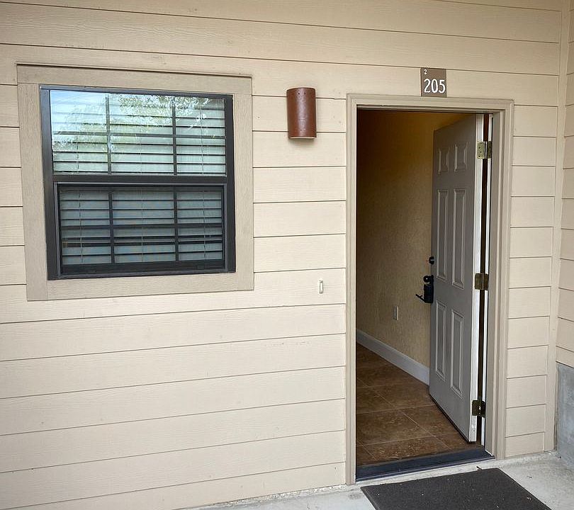 1st image of 12446 Starcrest Dr
