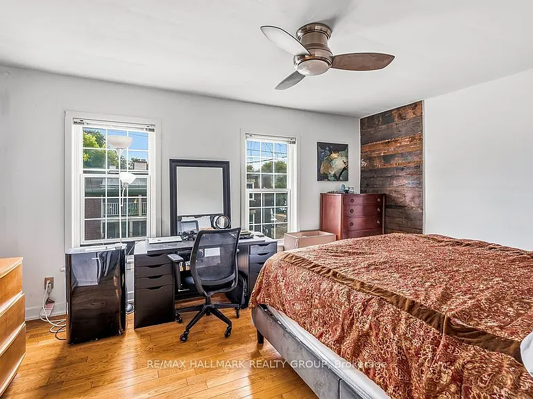 439 Kent St — Photo 24