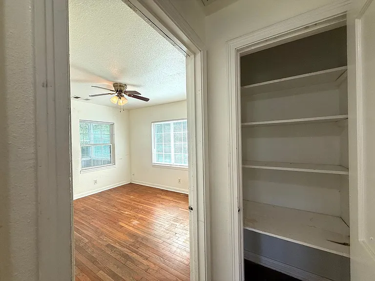 3305 Merrie Lynn Ave — Photo 9