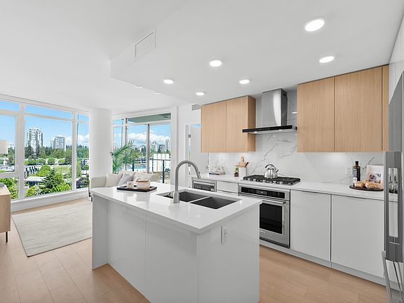 4th image of 7683 Park Cres #602