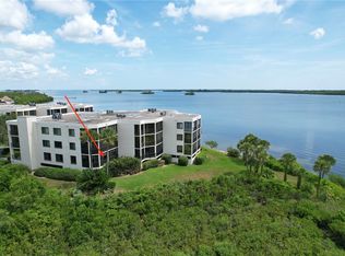 9612 Riverside Dr APT 102, Sebastian, FL 32958