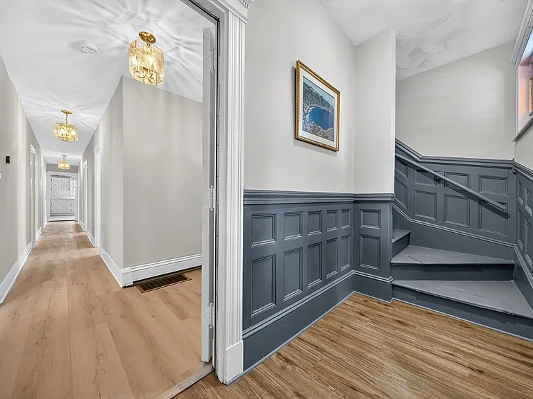 18 Otis St #1 — Photo 6