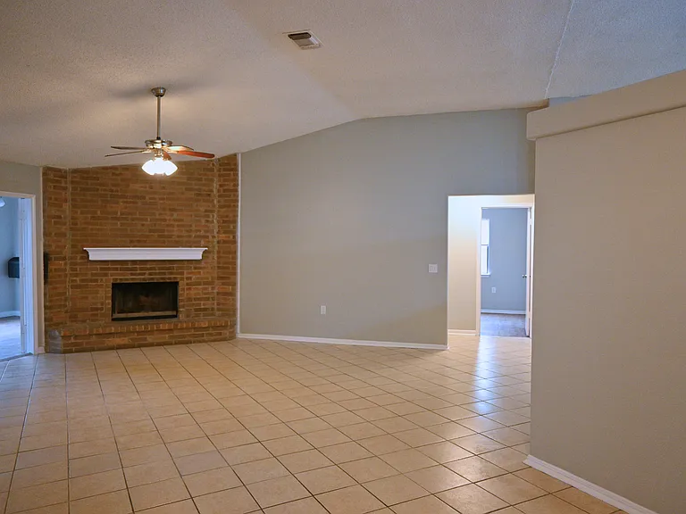 5715 Lake Cove St — Photo 12