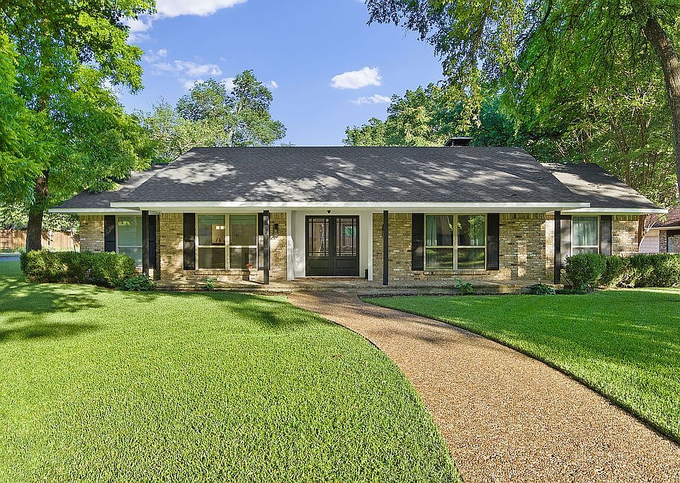 1st image of 1049 Forestgrove Dr