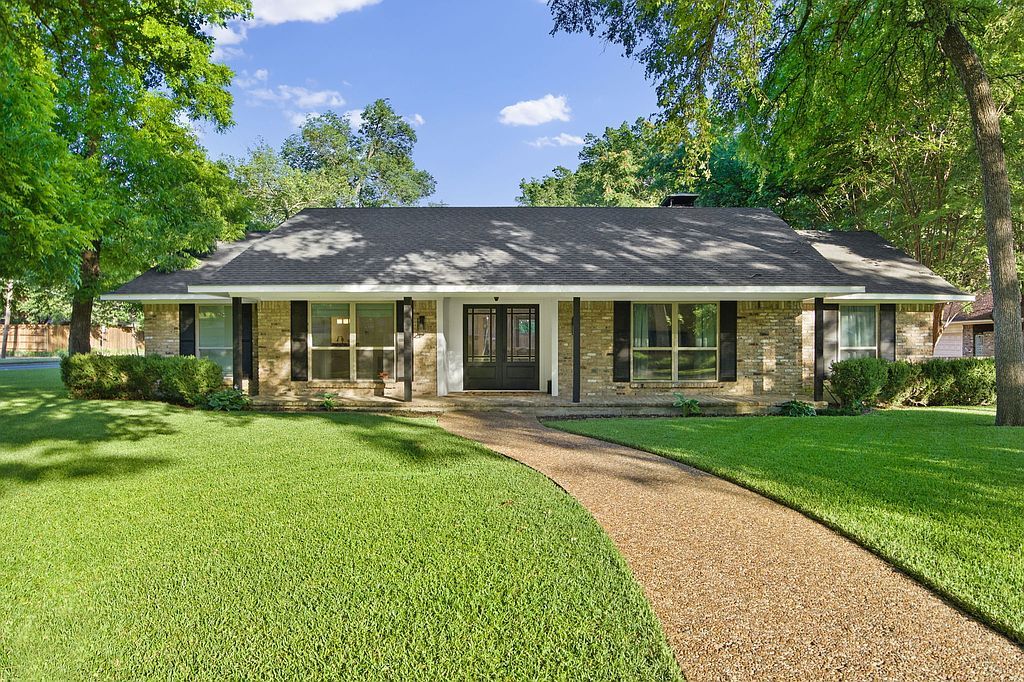 1049 Forestgrove Dr - Property Image