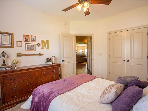 3rd image of 2602 Joshua Ave