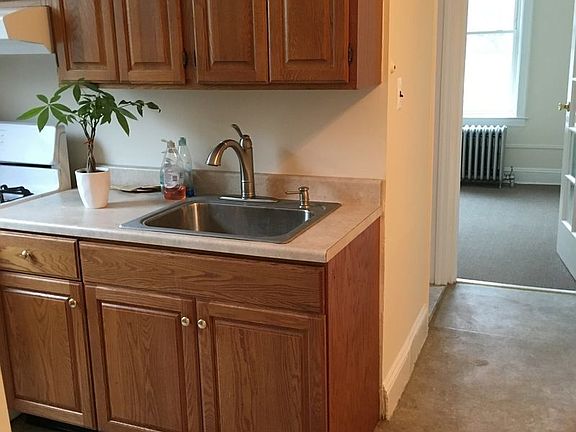 3rd image of 2361 28th St