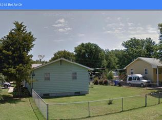 1214 Bel Air Dr, Junction City, KS 66441