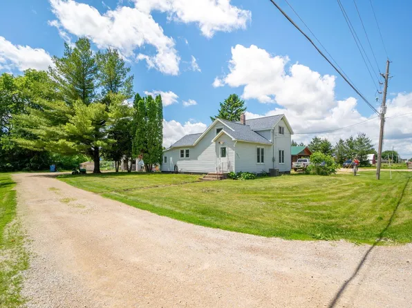 6920 La Porte Rd, Washburn, IA 50702