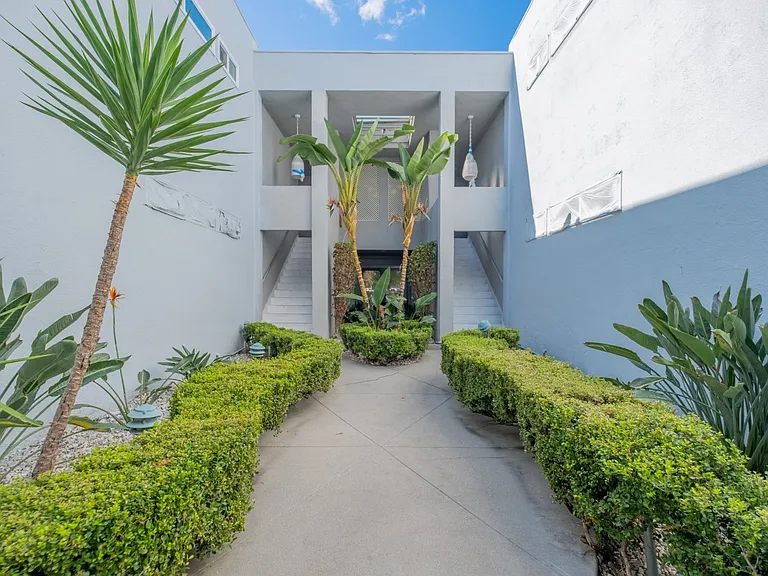 432 S Sierra Madre Blvd #1 — Photo 8
