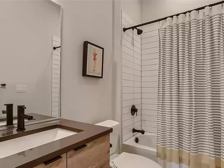 3041 W 19th Ave — Photo 24