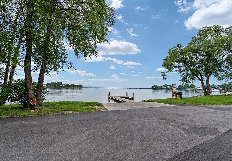 8436 Bay Dr — Photo 37