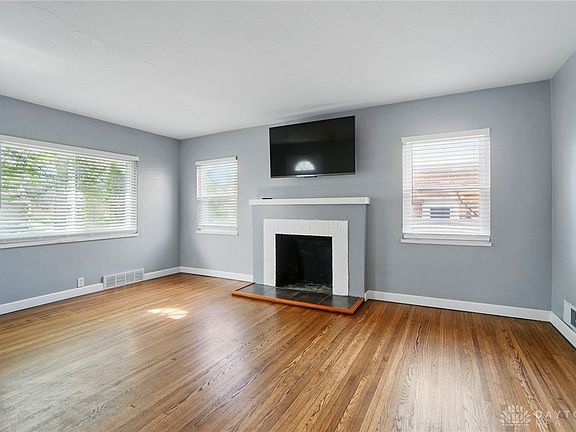 5th image of 835 Greenmount Blvd