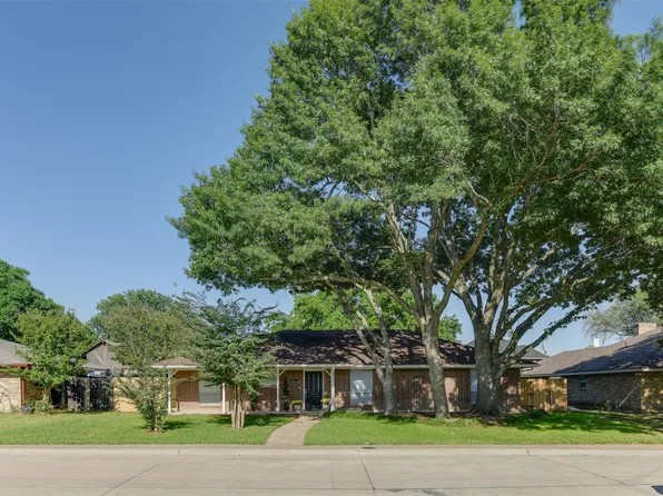 105 Chieftain Dr, Waxahachie, TX 75165