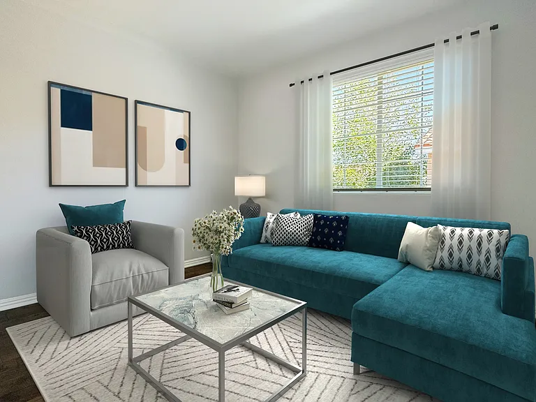 1012 S Riverside Ave #10 — Photo 4