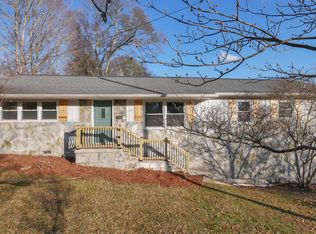 98 Walthall Ave, Chickamauga, GA 30707