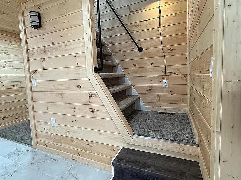 120 W Caldwell St — Photo 18