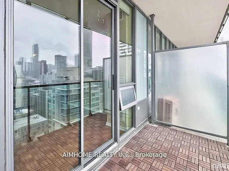 33 Lombard St #2505 — Photo 12