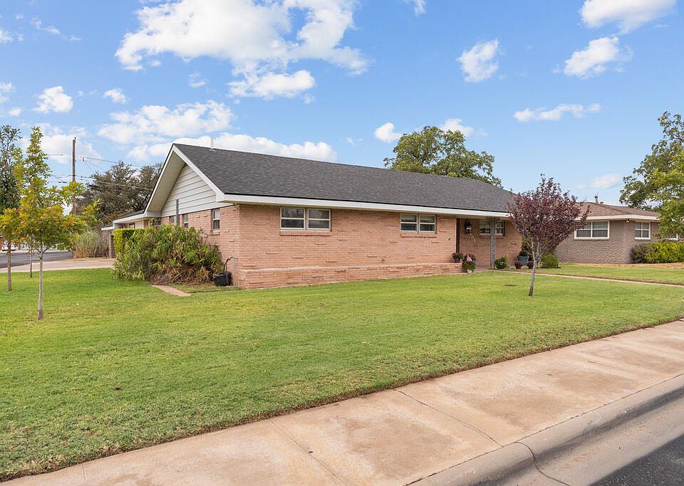 1st image of 2101 Redbud Ave