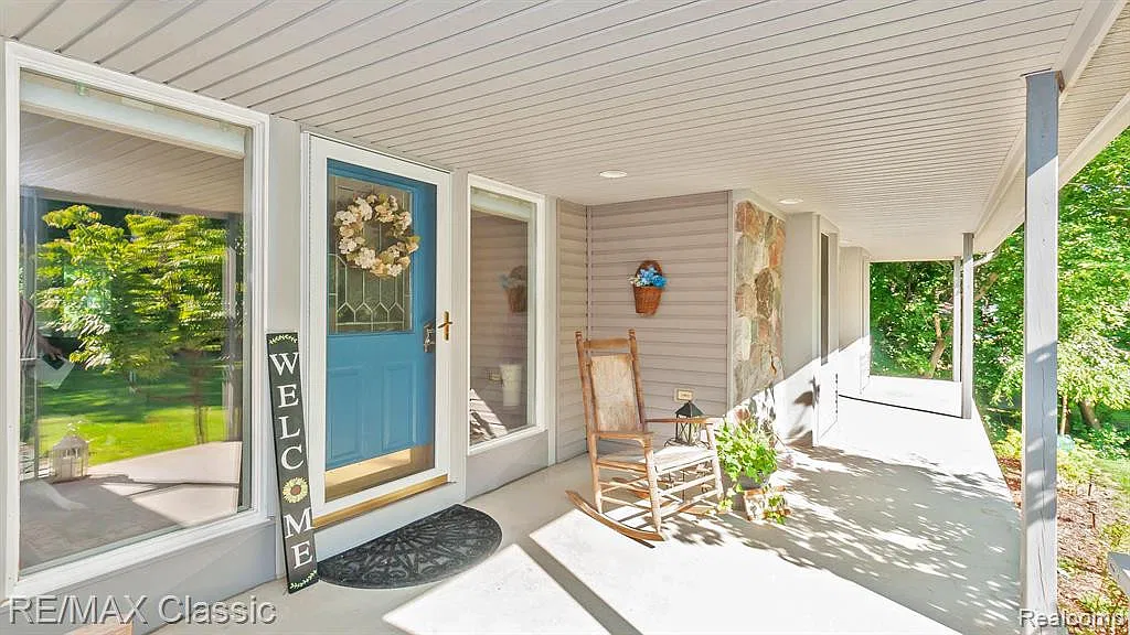4 bed, 2885 sqft, $5,000 — Photo 4