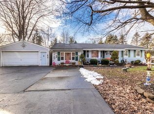 6988 Minnick Rd, Lockport, NY 14094